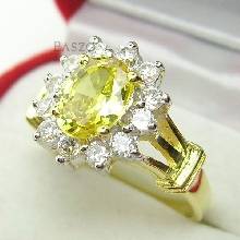 แหวนพลอยบุษราคัม พลอยสีเหลือง ล้อมเพชร แหวนชุบทองแท้ 5 ไมครอน