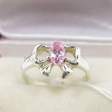 แหวนโบว์ แหวนพลอยโทพาซ สีชมพู แหวนเงิน รูปโบว์ แหวนพลอยสีชมพู