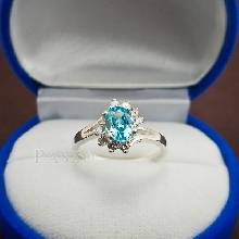 แหวนพลอยบลูโทพาซ เพชรข้างละ3เม็ด แหวนเงิน แหวนผู้หญิง แหวนสีฟ้า
