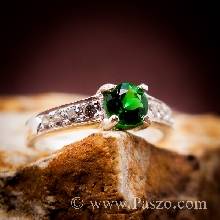 พลอยสีเขียว แหวนมรกต เม็ดกลม บ่าฝังเพชร แหวนเงินแท้ แหวนวงเล็กๆ