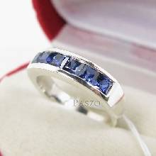 แหวนพลอยไพลิน แหวนสีน้ำเงิน พลอยเม็ดสี่เหลี่ยม 6เม็ด แหวนแถว แหวนเงินแท้ 925 ฝังล๊อก