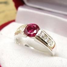 แหวนพลอยทับทิม พลอยสีแดง บ่าแหวนฝังเพชร แหวนเงินแท้ 925